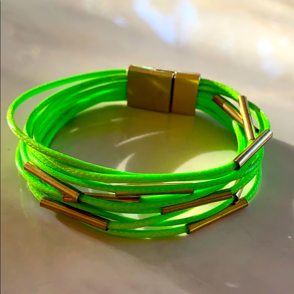 🛍Lime and gold bracelet